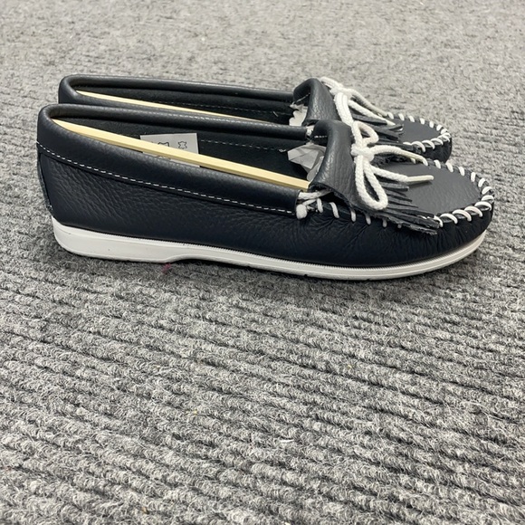 Minnetonka Kilty Unbeaded women’s shoes (2916) - Picture 4 of 7